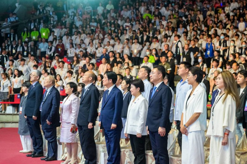 院長出席114年台中國慶晚會  韓國瑜：感謝海內外僑胞情繫臺灣，共慶中華民國114年國慶