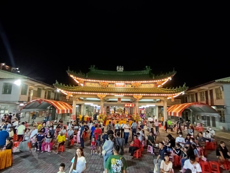 人潮破兩萬！赤山巖文化祭熱爆第三天　孫翠鳳天團壓軸登場、歌唱比賽嗨翻全場！  信仰×藝術×美食　一場屬於屏東人的熱情嘉年華！