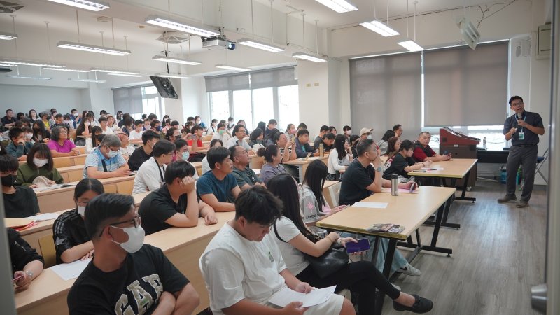 樹人醫專校園開放日爆滿！送藍牙耳機抽iPad　羽球賽45校239人同場競技