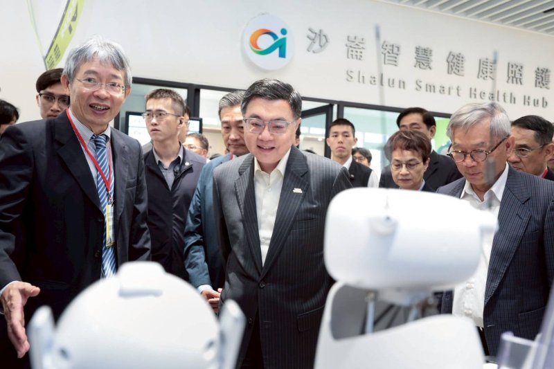 出席國科會「AI創新應用大樓｣啟用典禮 行政院卓揆：串聯南科創造2.2兆元年產值及3.5萬個就業機會