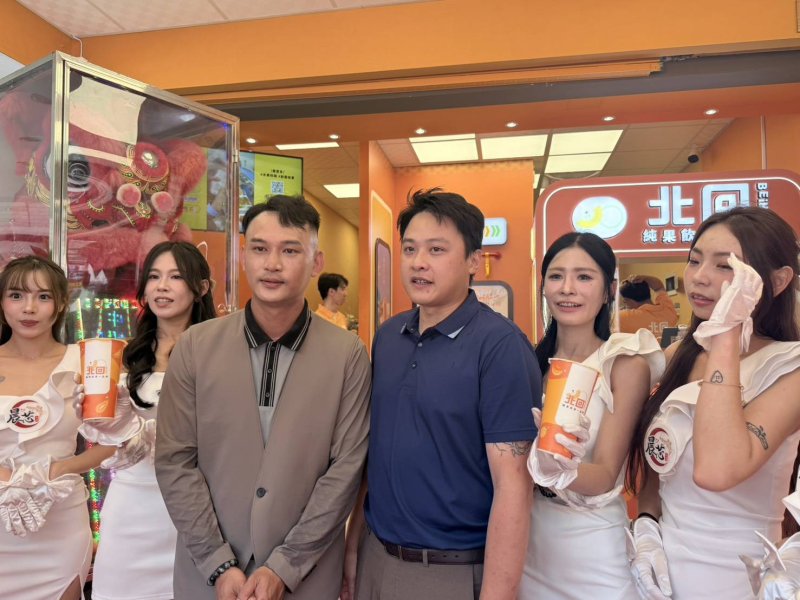 北回果飲建國店520熱鬧開幕　打卡送果飲吸引民眾排隊嚐鮮