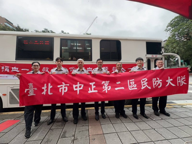中正第二分局慶祝警察節  號召民防、義警一起來捐血 募逾3萬9千c.c.熱血