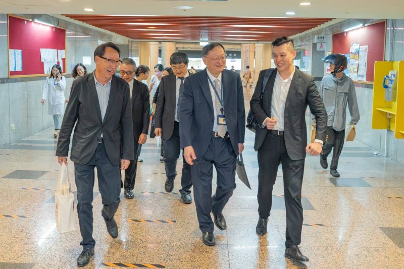 樹人醫專攜手臺大醫院簽MOU！32名畢業生錄取臺大體系　打造醫護人才培育新典範