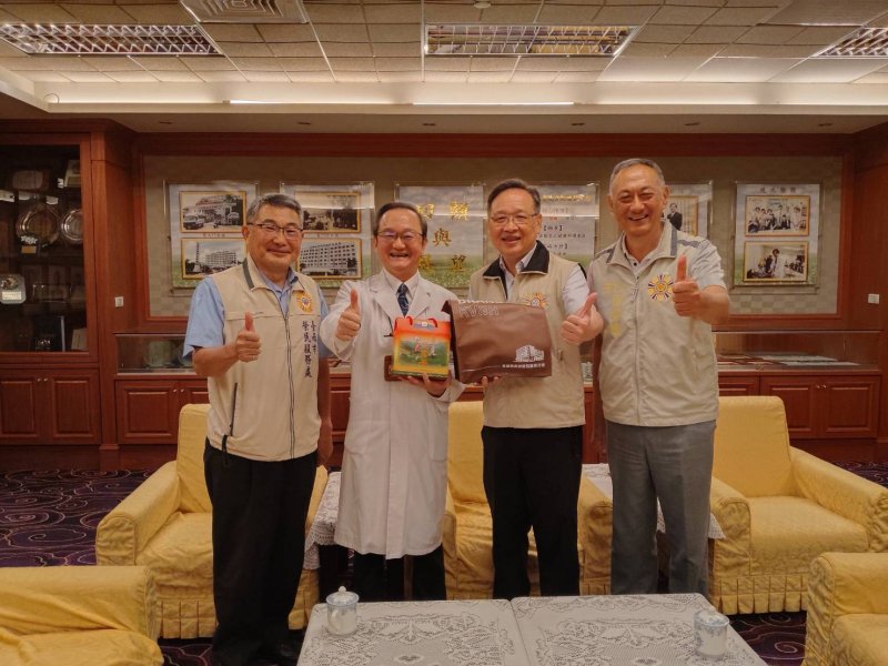 佳里榮家主任酆世俊履新拜會榮民醫院　攜手守護榮民長輩健康