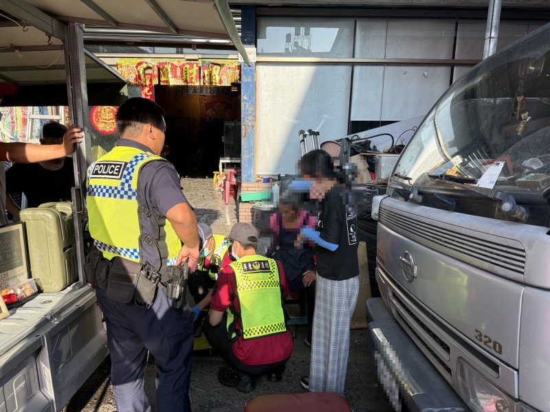 阿嬤天氣熱中暑 內埔警消協助送醫