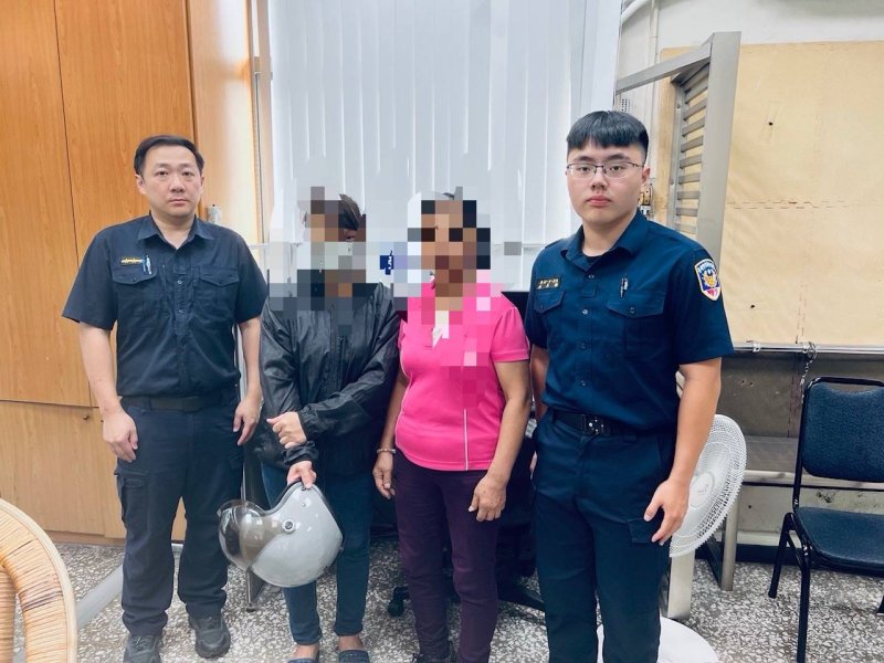 阿嬤喊我家就在附近 舊城警助母女團圓返家