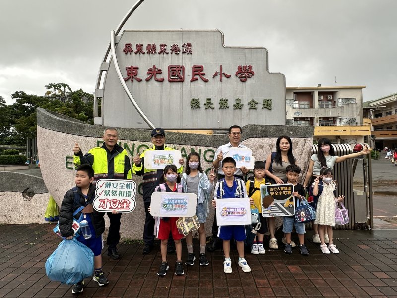 開學安全第一課 路口停讓不搶快