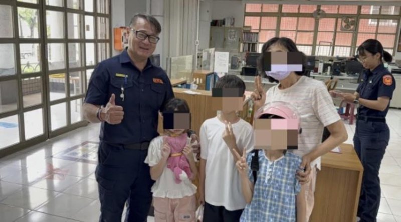 8歲女童迷途驚慌仁武警耐心安撫助返家團圓