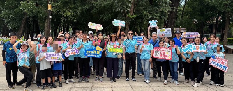 《健走挺交安、平安同行　楠梓警攜手健仁醫院響應交通安全月》