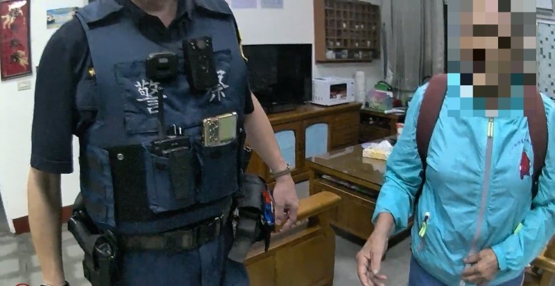 遇迷途八旬老婦 東港警熱心助返家   