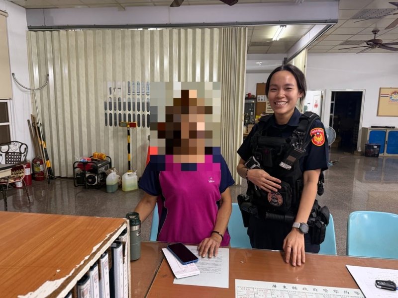 民眾提款遺落萬元 東港警熱心助找回