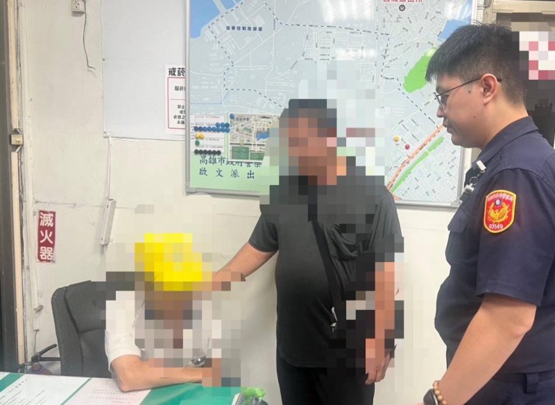 醉客凌晨迷途  啟文警火速助返家